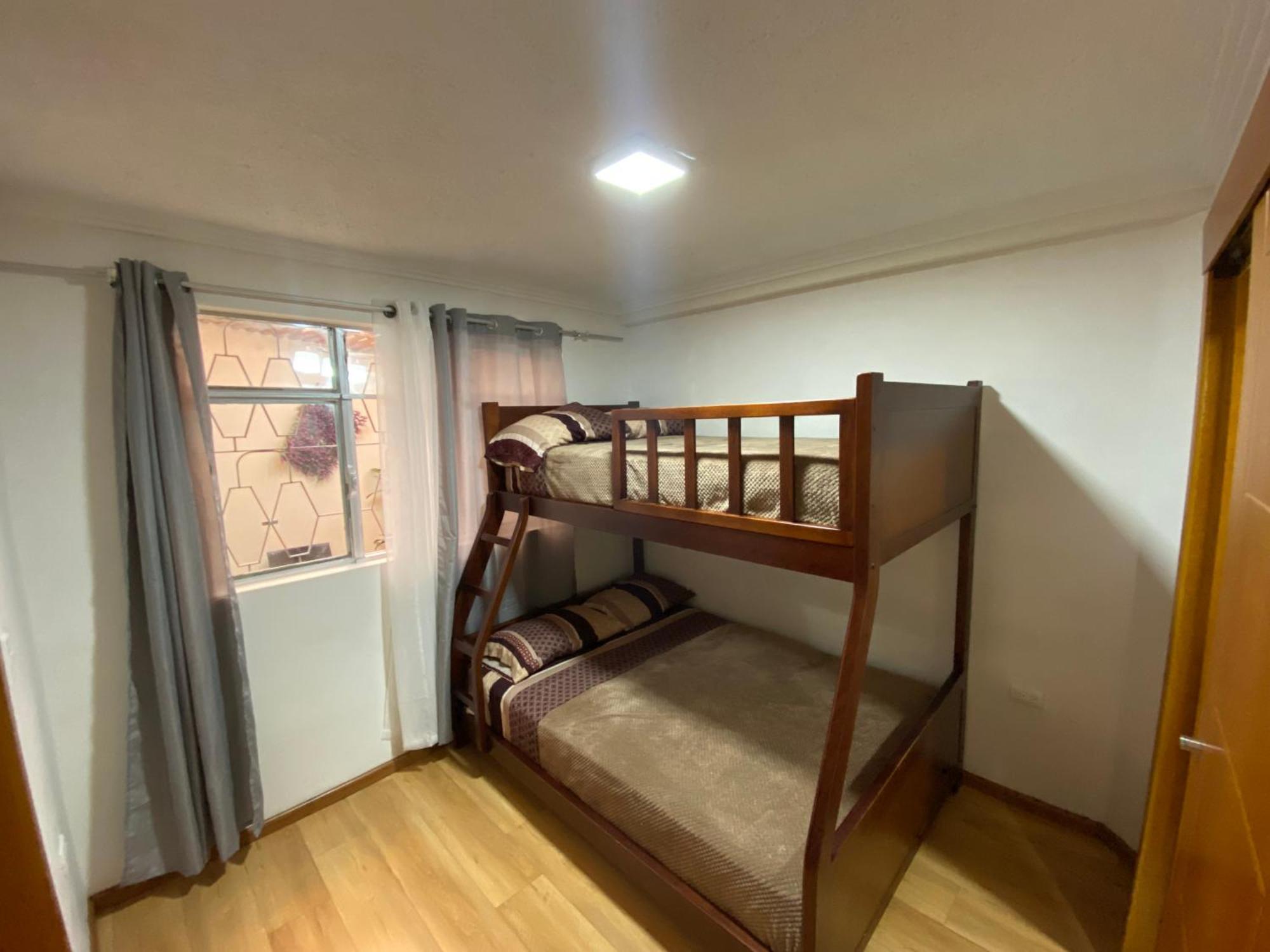 Bella Suite En Zona Exclusiva De Cuenca Para 6 Personas II Eksteriør billede